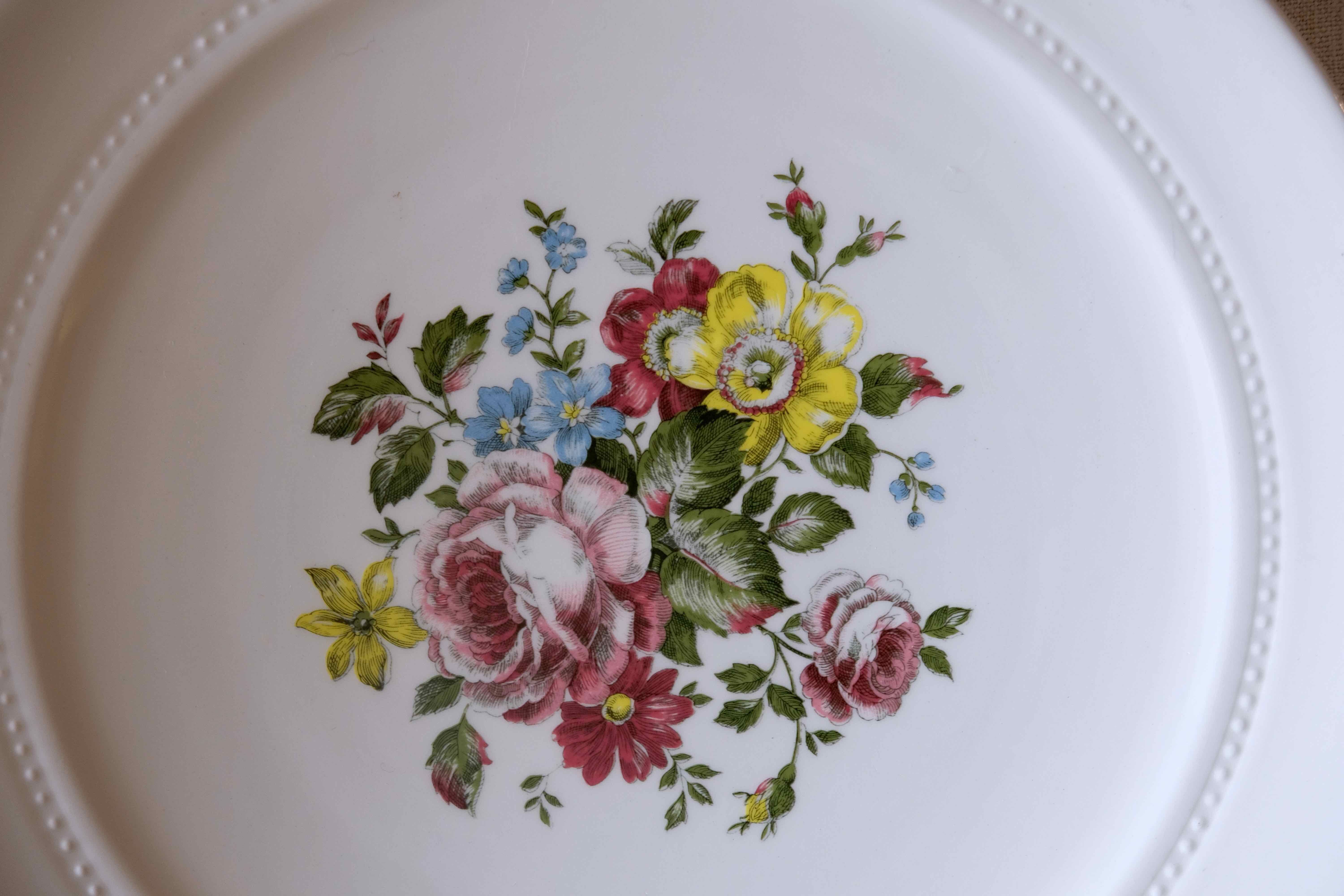 Flat french antique faience of Lunéville China Keller & Guerin 1889 "Chaillot of Vercor" décor of flowers