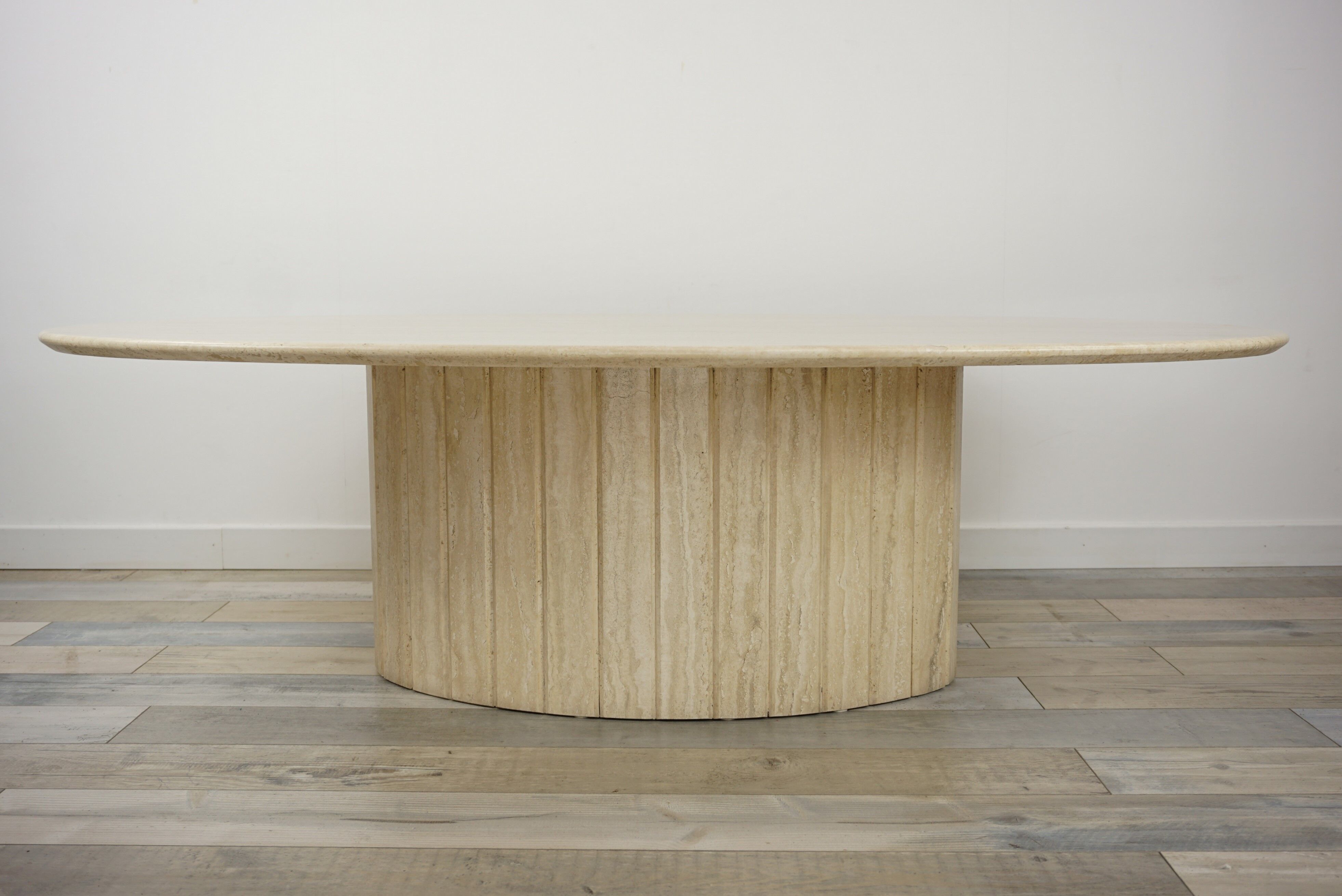 Oval coffee table in Italian design travertine from the 70s