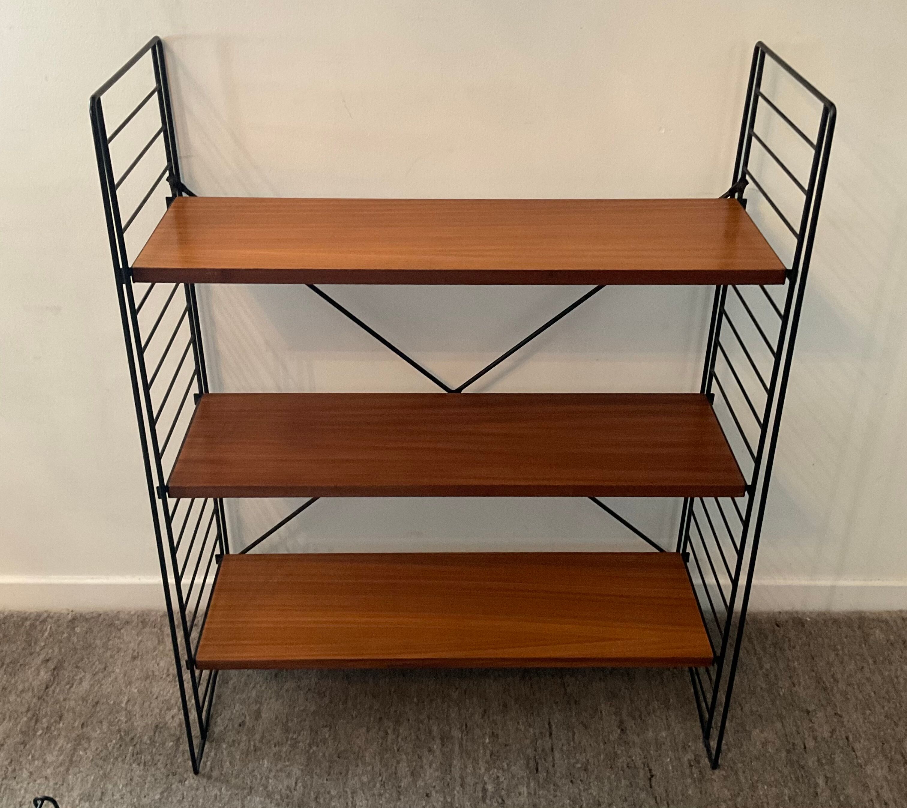 Tomado D.Dekker shelf from the 50s-60s