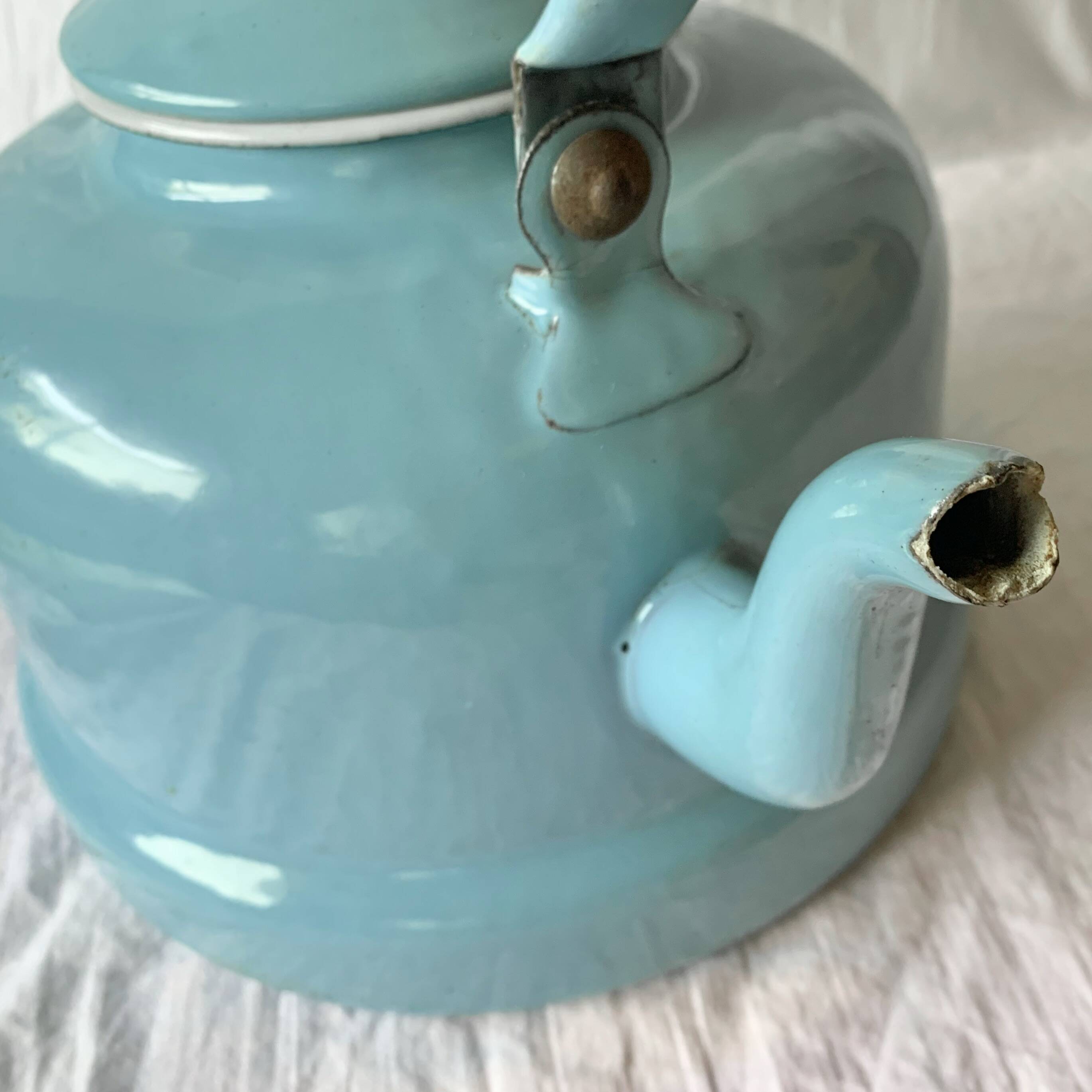Large vintage kettle in blue enameled sheet metal