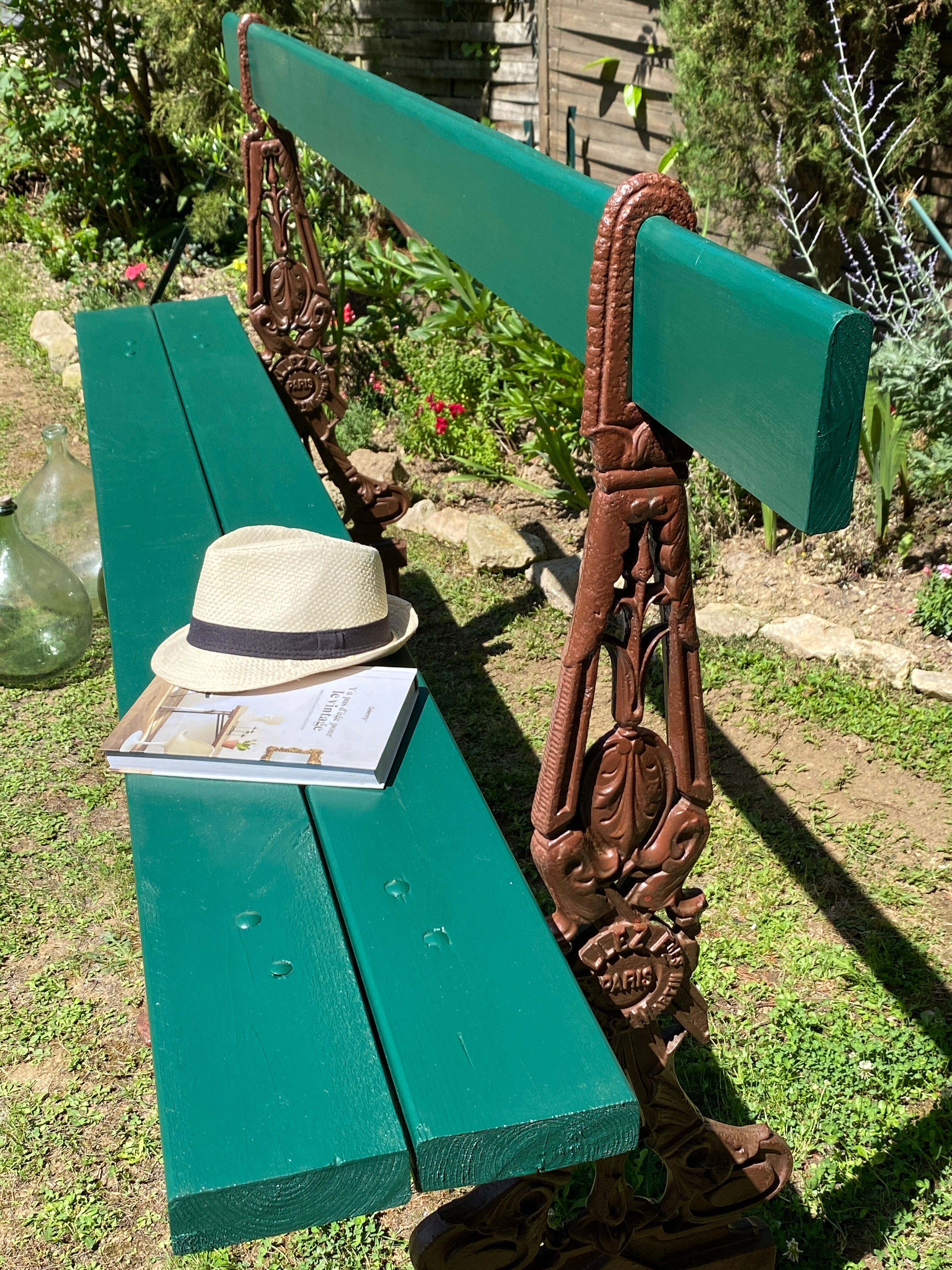Former public bench of Paris