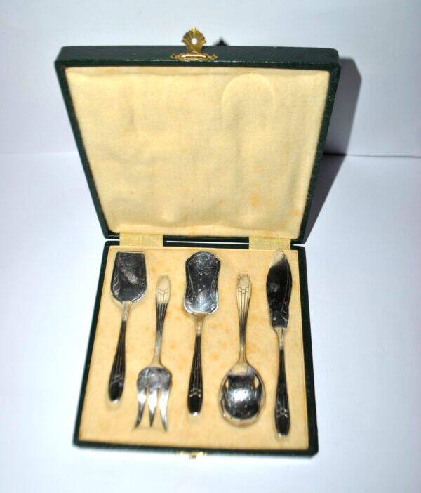 Service covered with mignardise modernist hors d'oeuvre DESIGN 1950 silversmith SA Lys