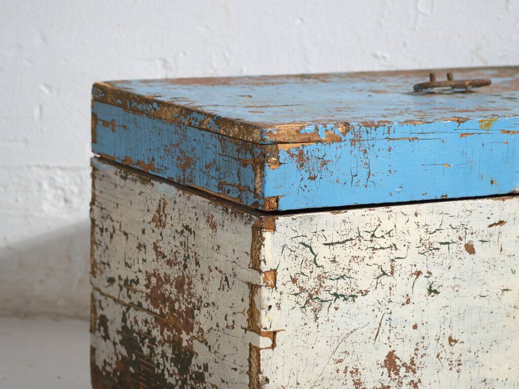 Small antique painted pine chest – Poland, around 1930
