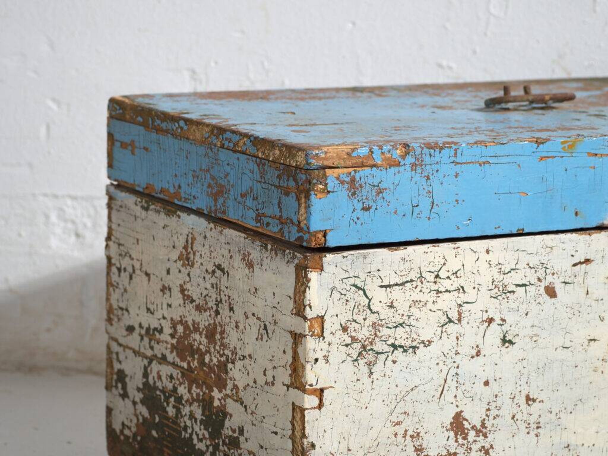 Small antique painted pine chest – Poland, around 1930