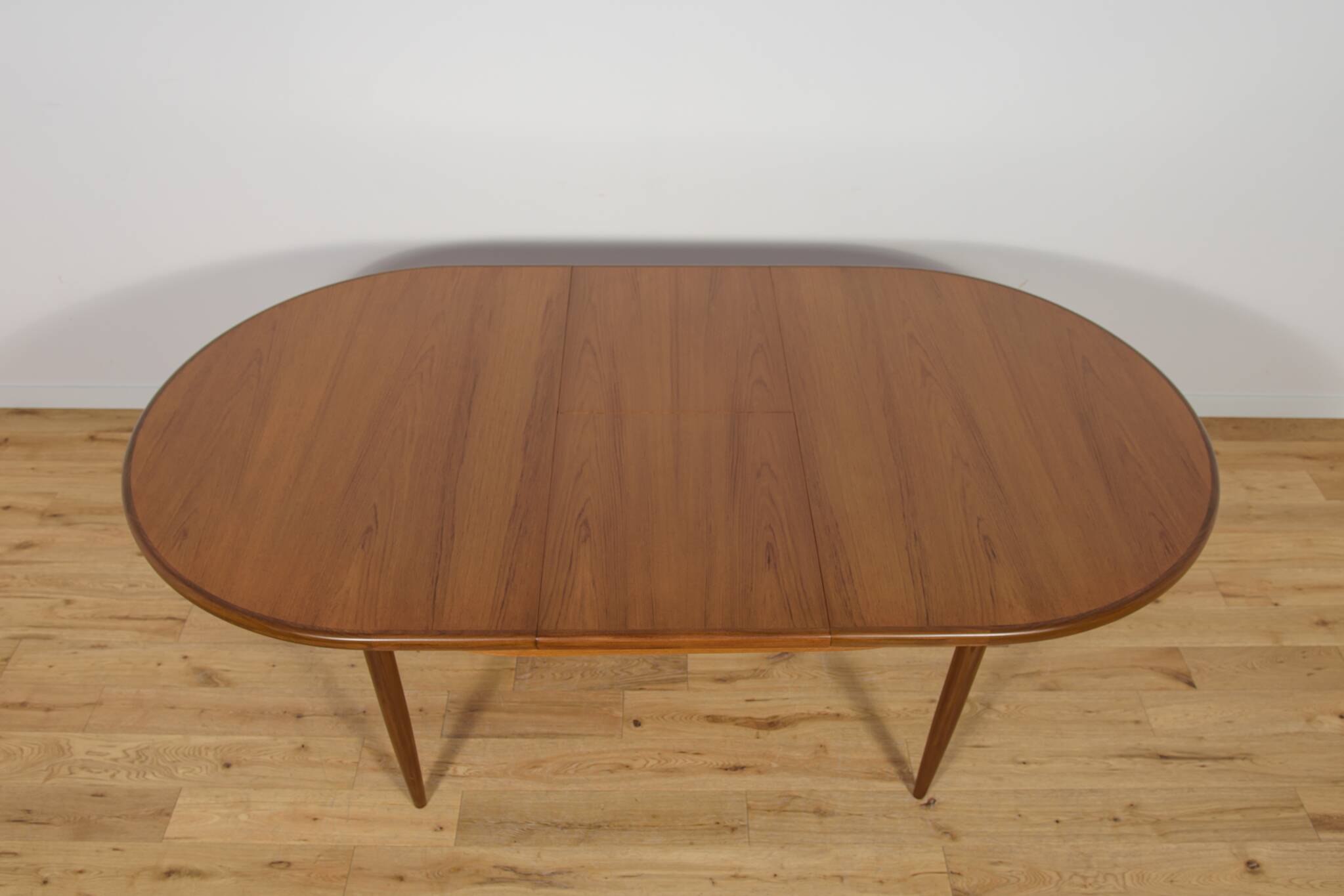 Mid-century oval teak dining table from G-Plan, 1960s