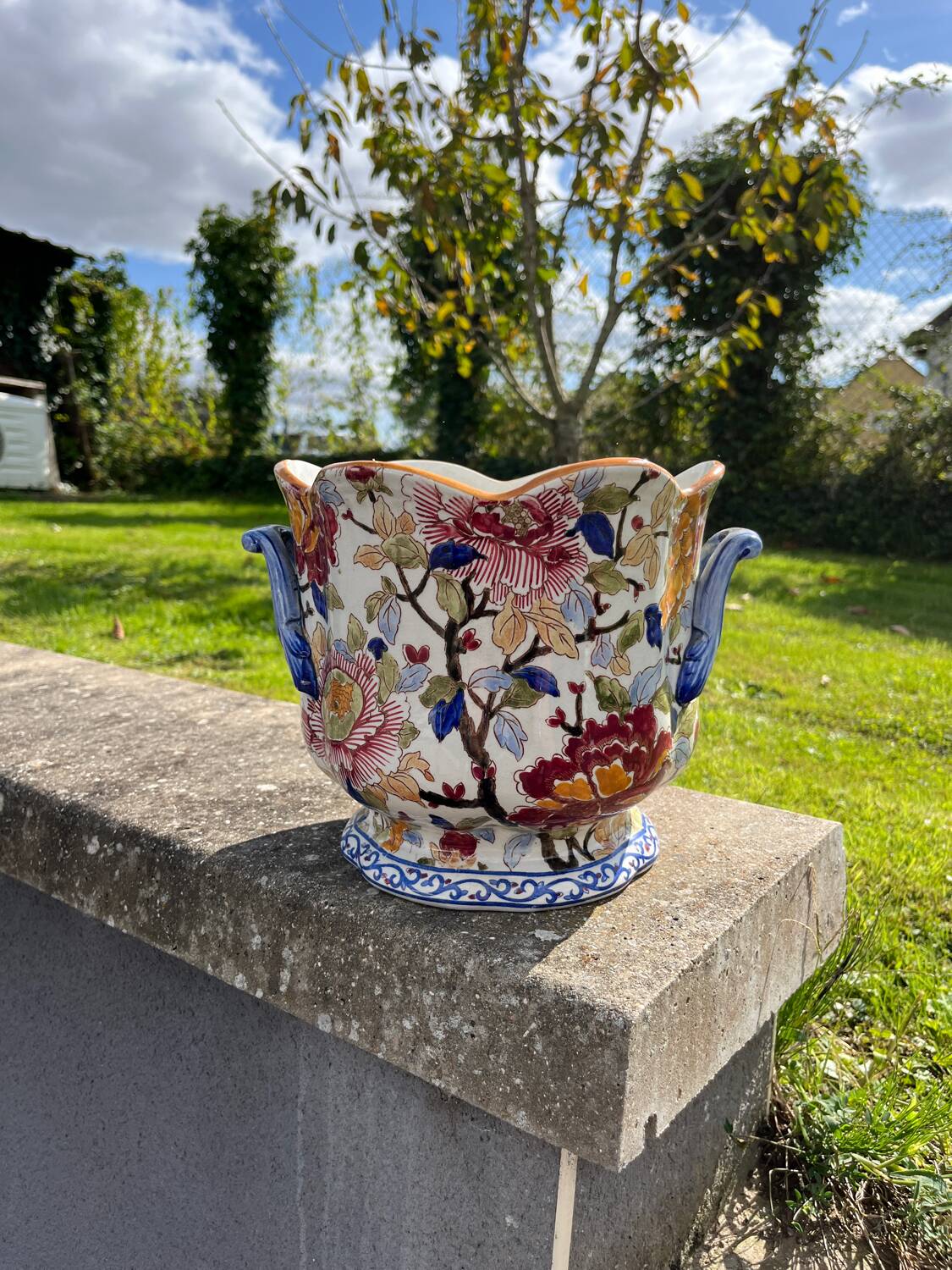Large pot or vase in Gien earthenware with Peony decor