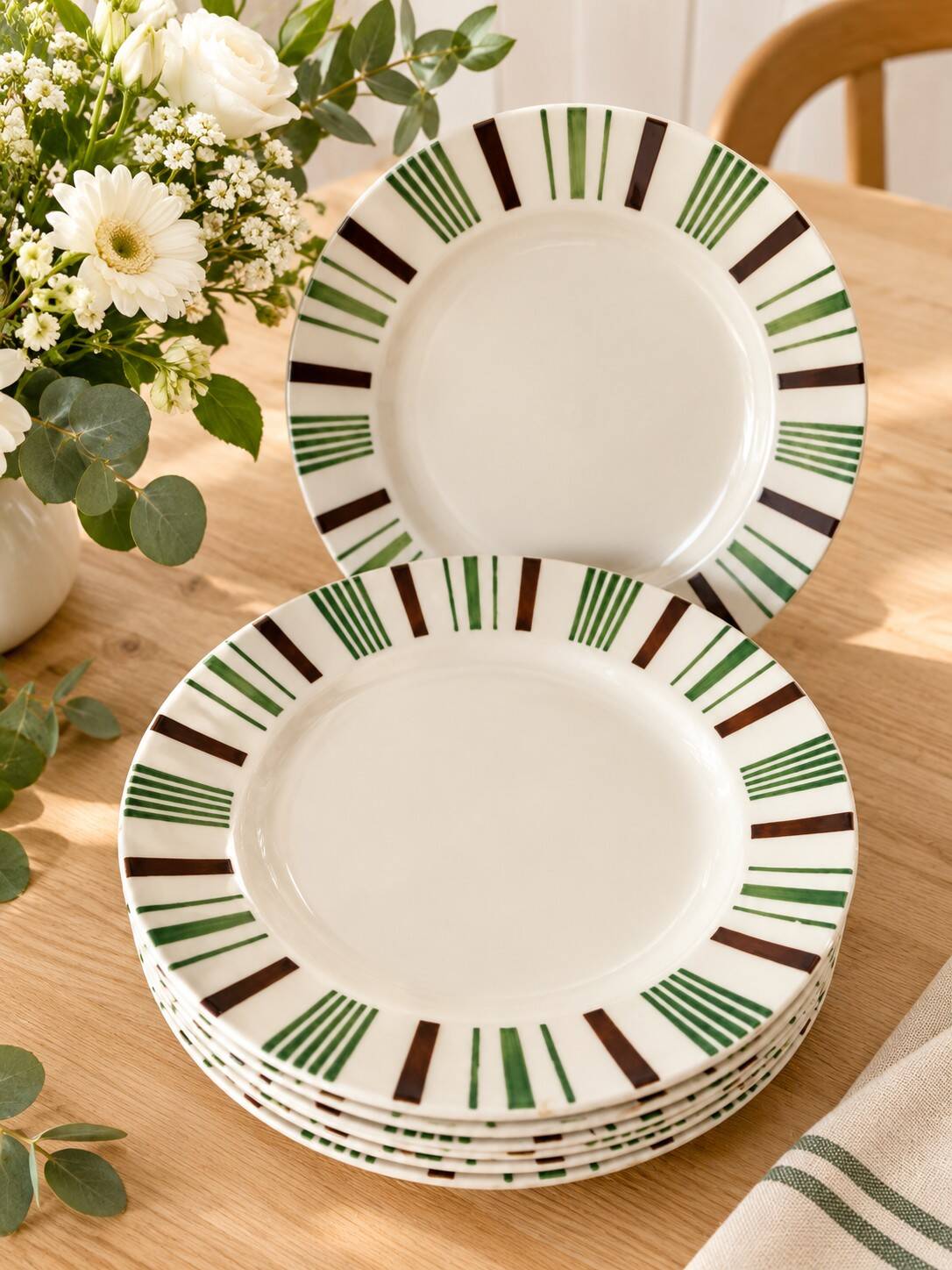 8 vintage flat plates Sarreguemines Digoin model 5329