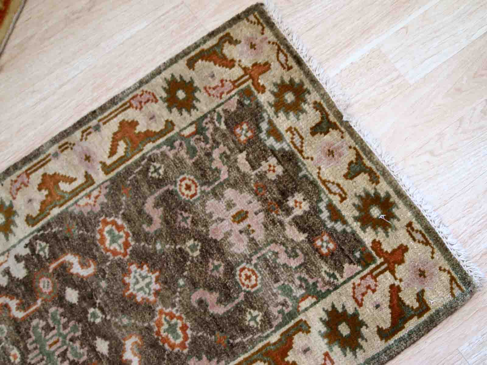 Vintage Indian Mahal handmade carpet 64cm x 97cm 1980s