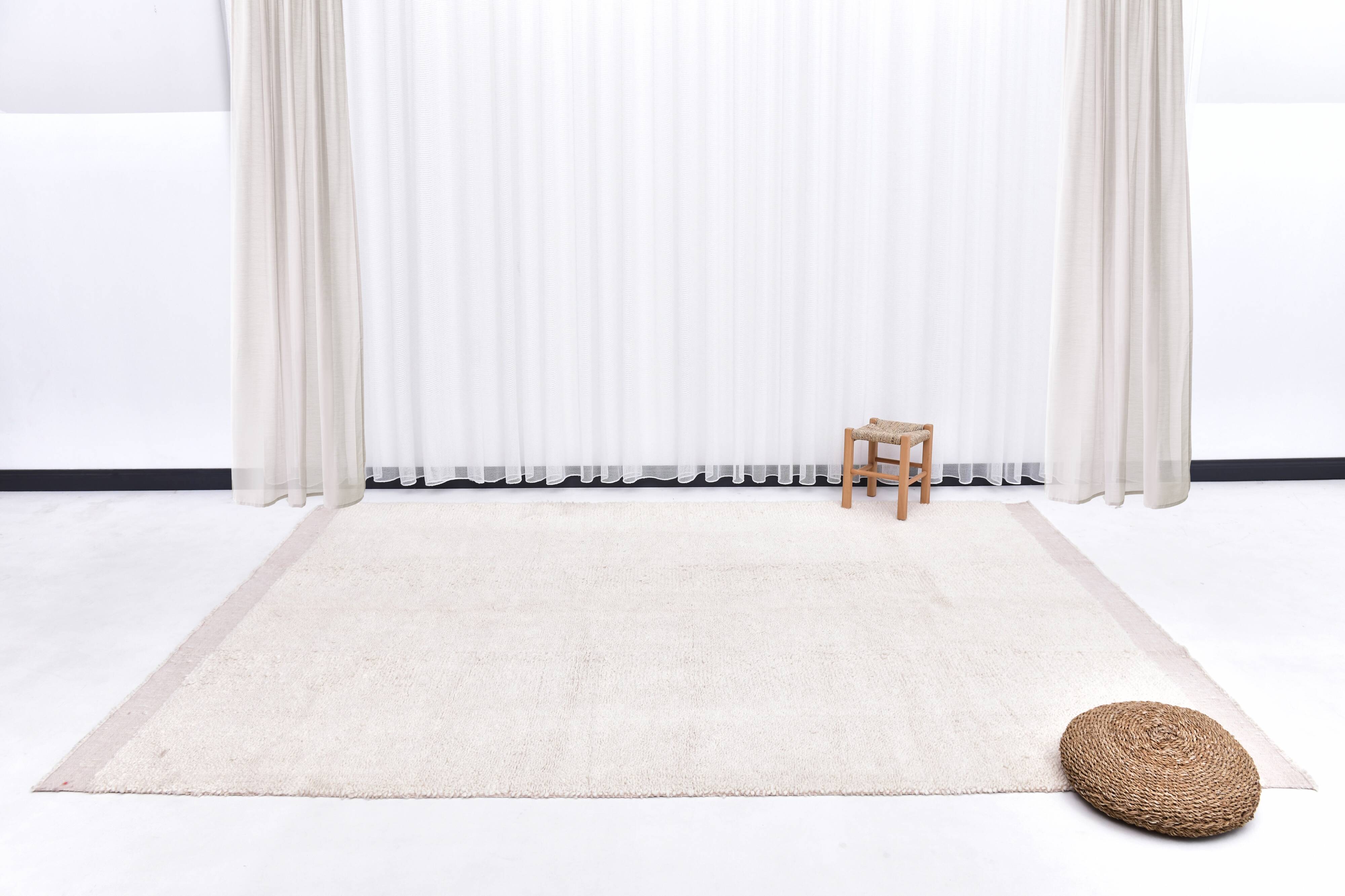 muted soft pink carpet 300x200 cm , wool pink moroccan style carpet