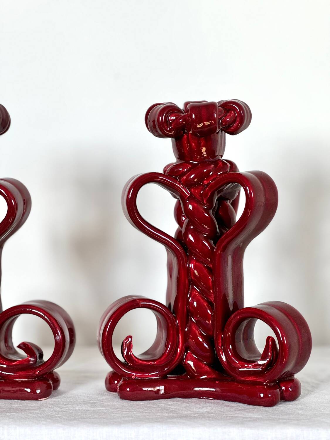 Bougeoirs en barbotine Art Deco