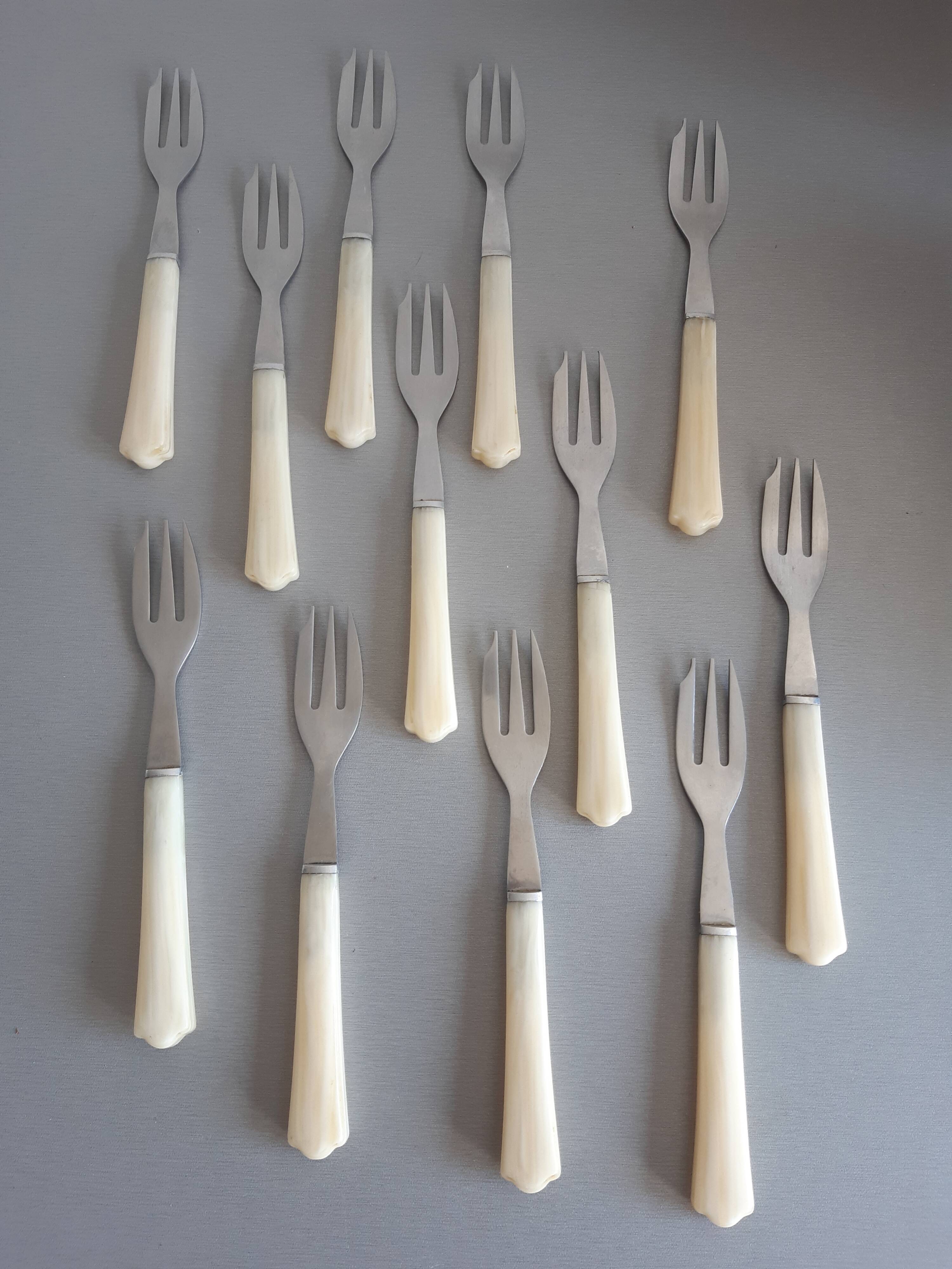 Ivory bakelite handle dessert forks. pack of 12