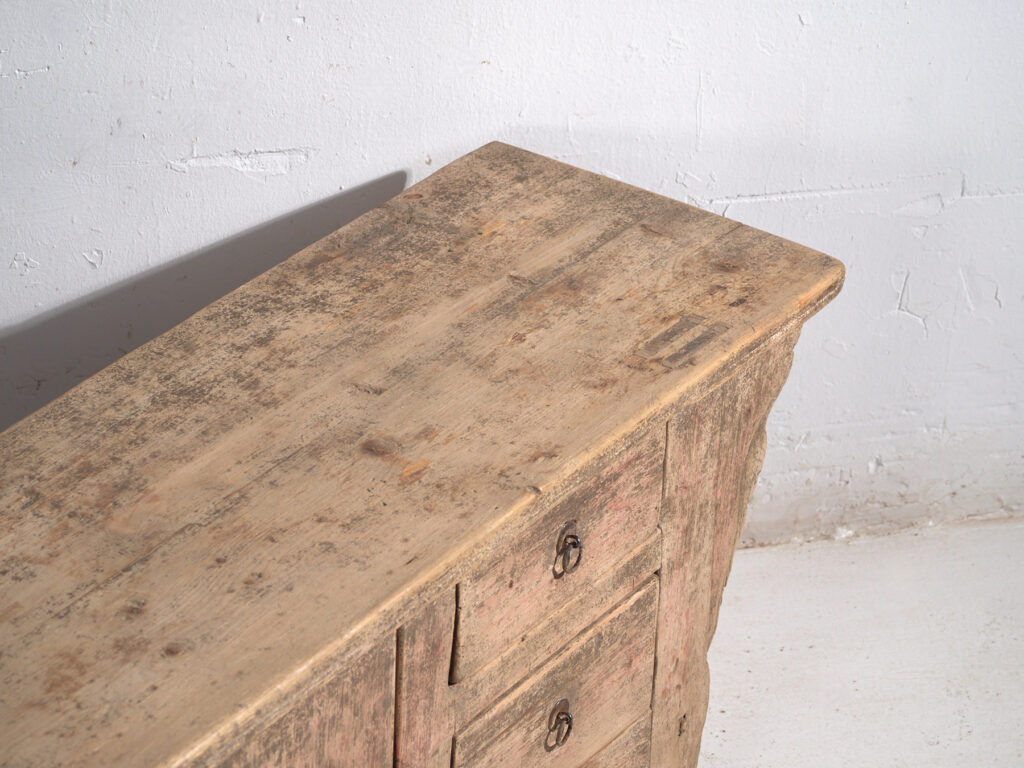 Old pine wood buffet – China, circa 1920