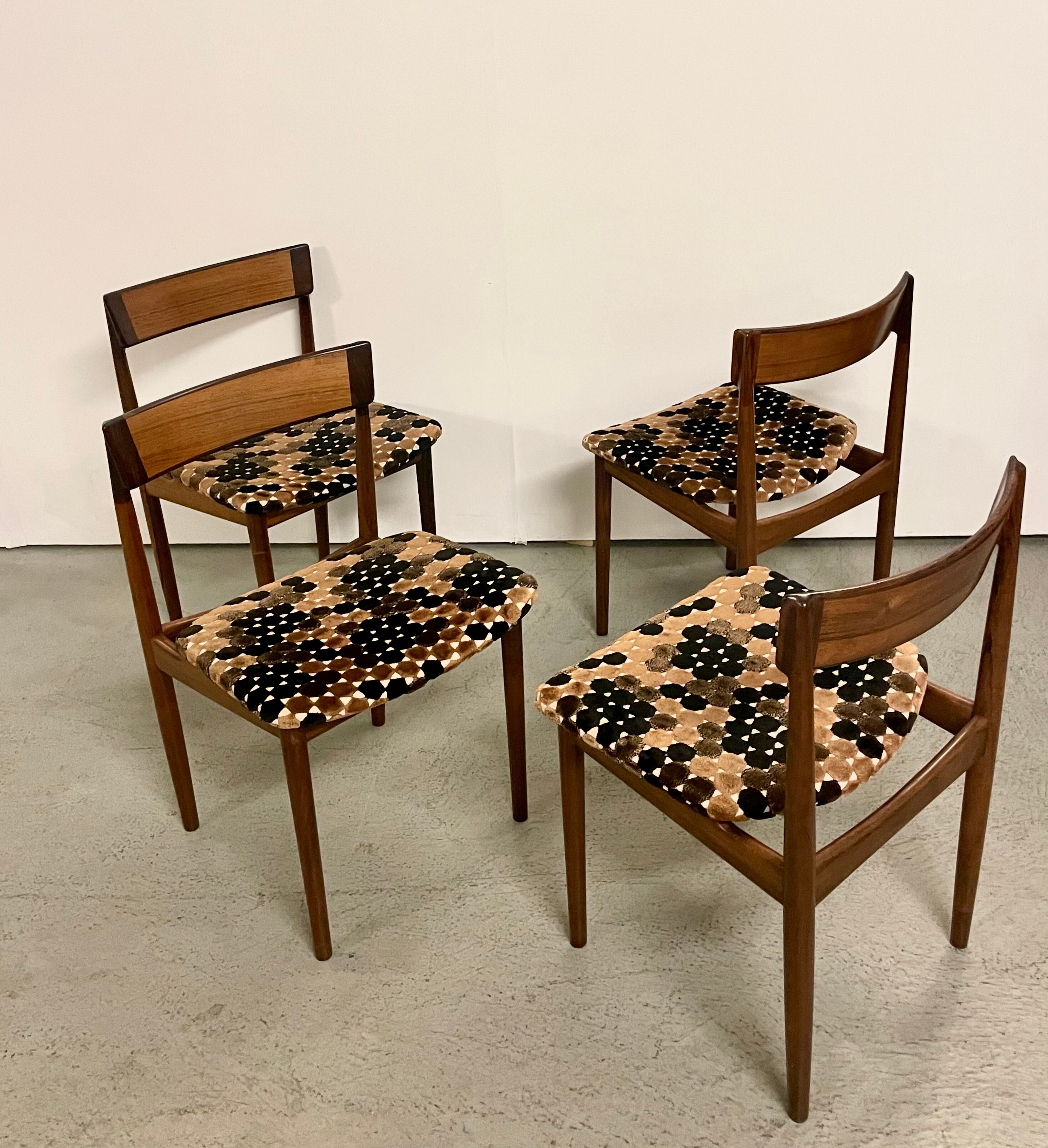4 chaises en palissandre danoises par Hans Rosengren