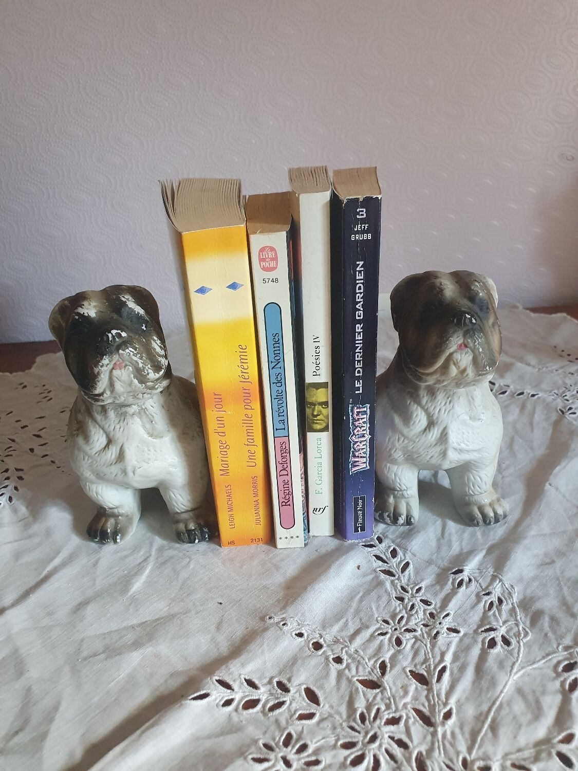 Set of 2 dogs bulldogs tighten biscuit books