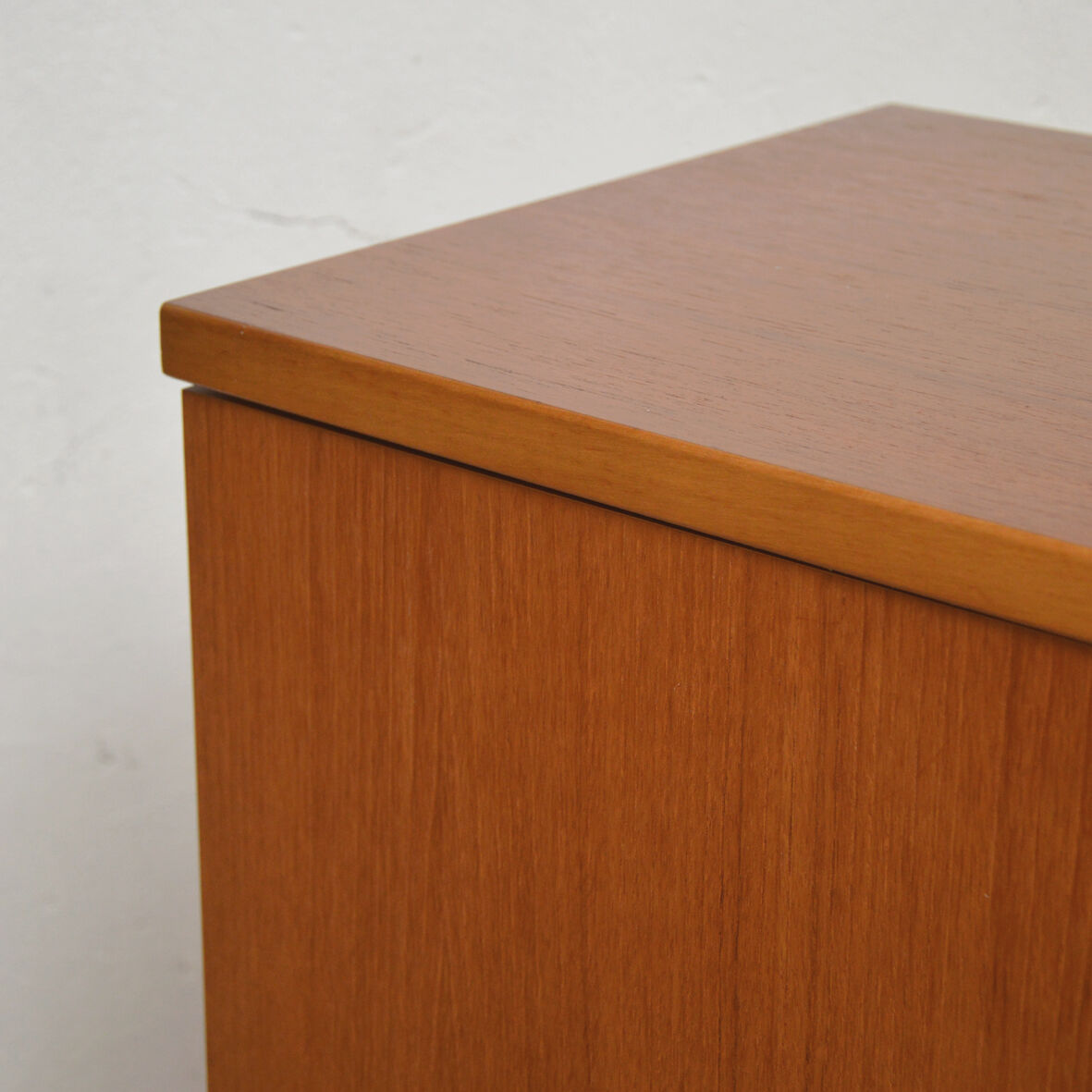 Veneer teak sideboard, 1976