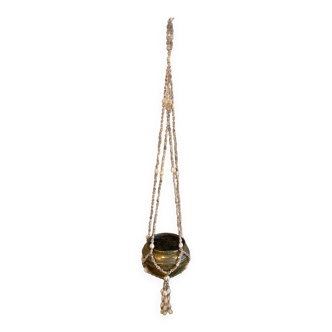 Shell plant hanger