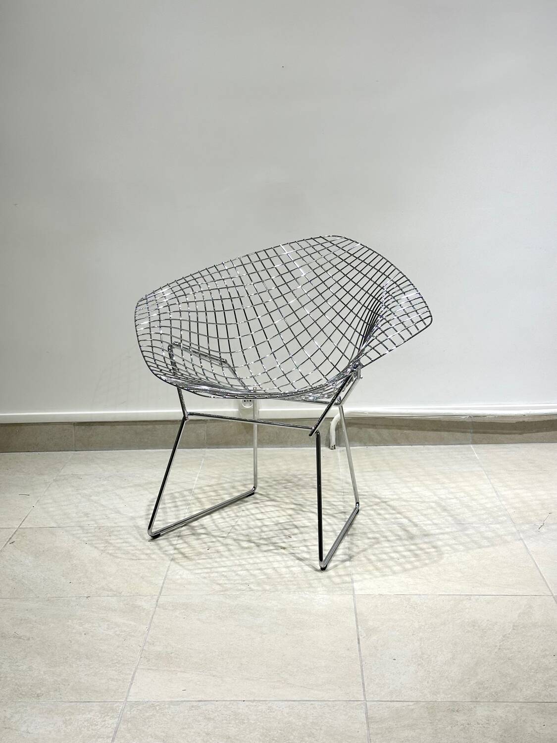 Pair of Knoll Diamond Armchairs by Harry Bertoia