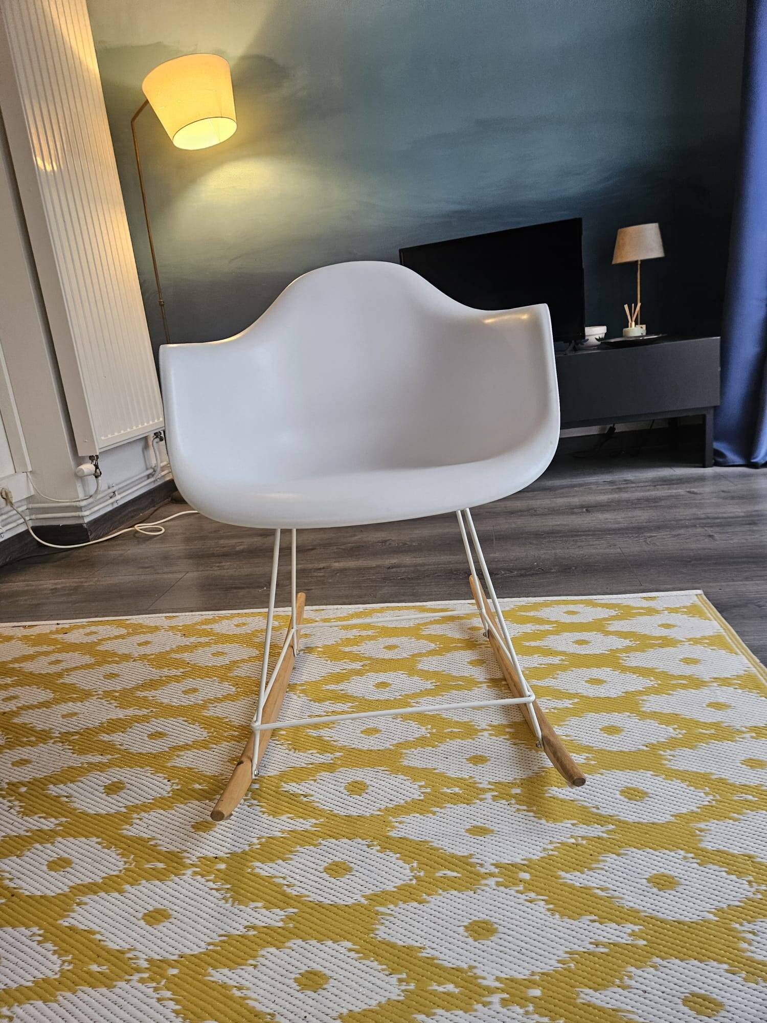 Rocking chair from 1950 designed by Charles and Ray Eames