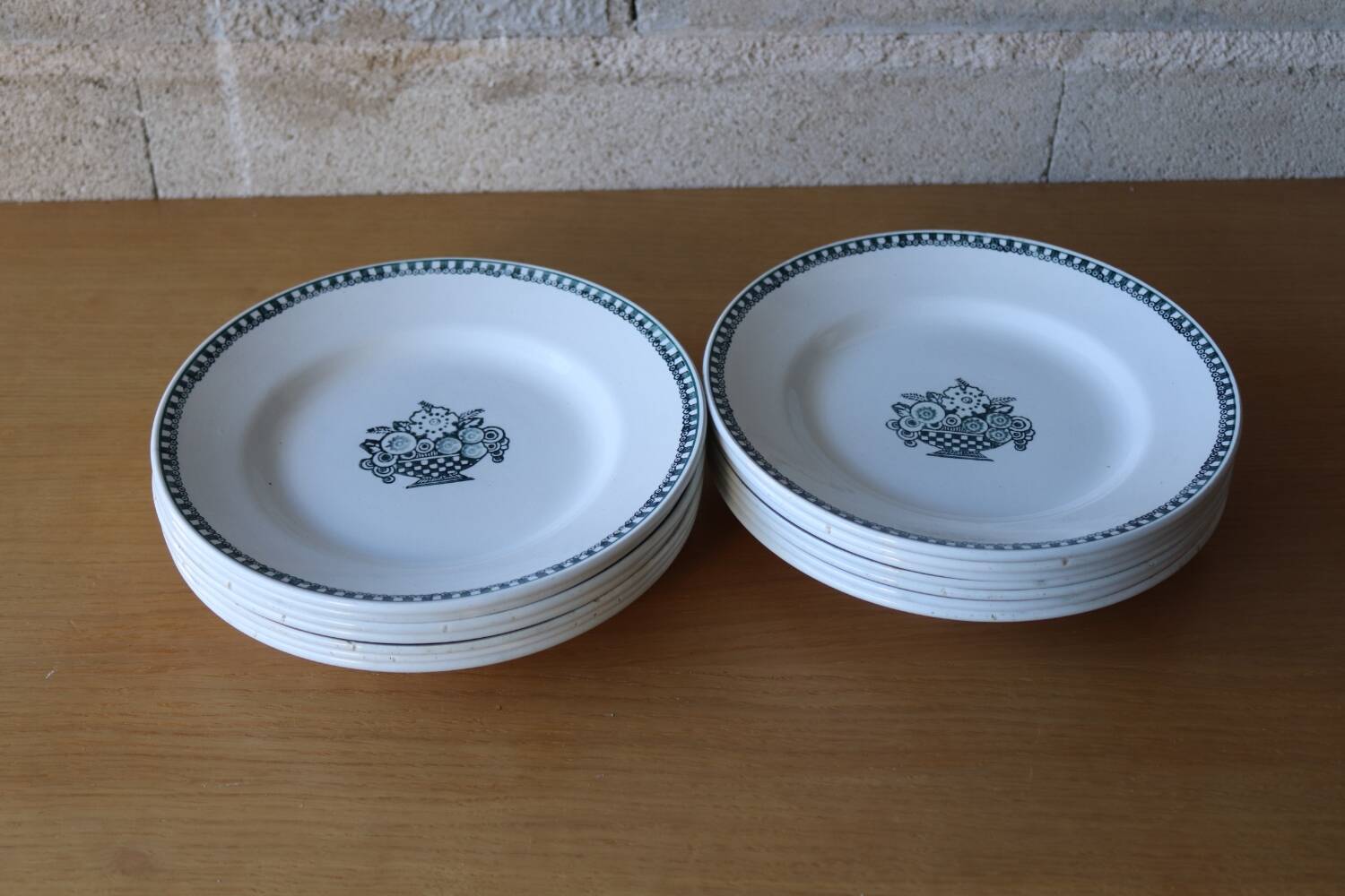 14 old plates in iron clay l'amandinoise