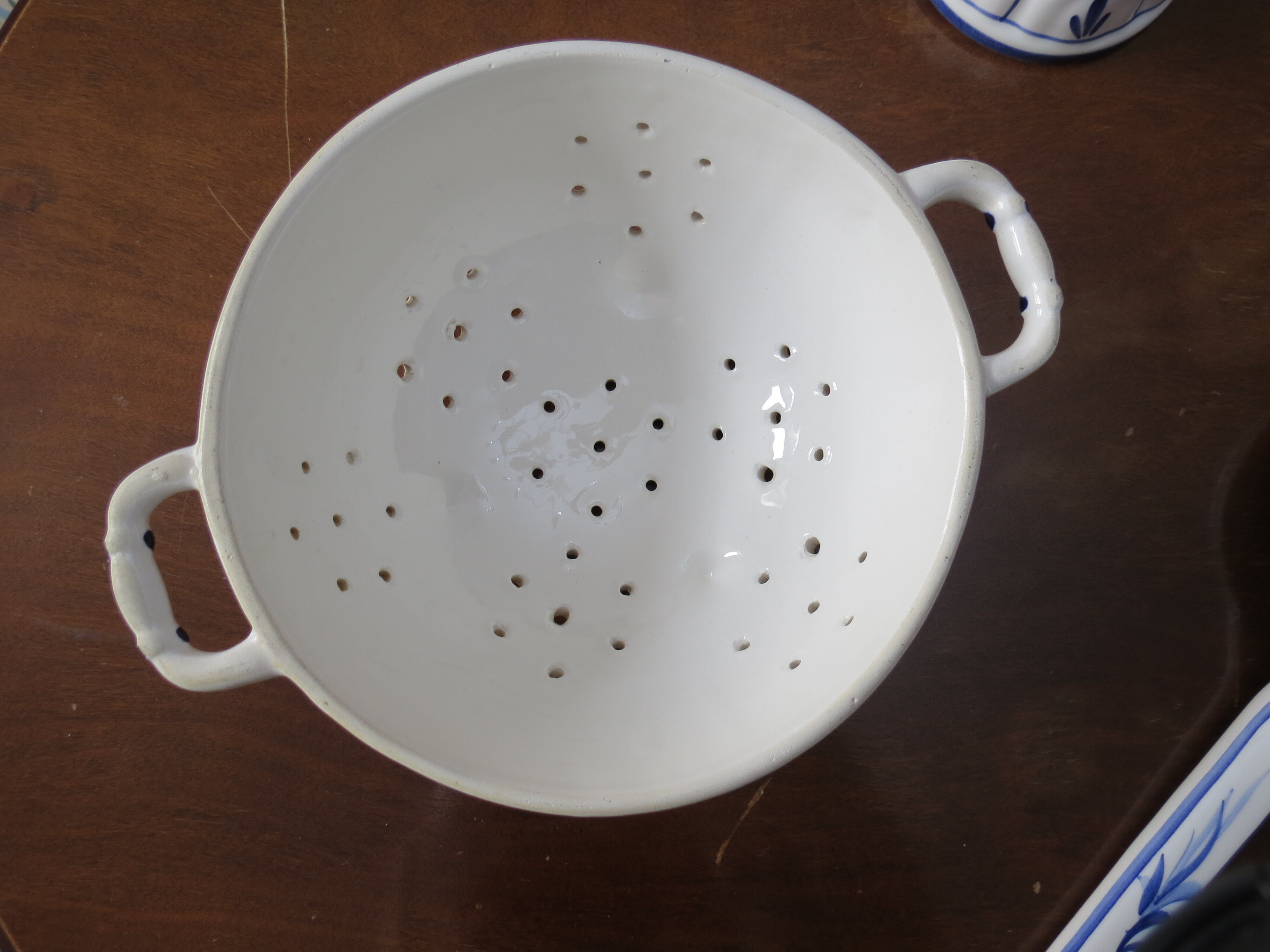 Set of decorative kitchen utensils
