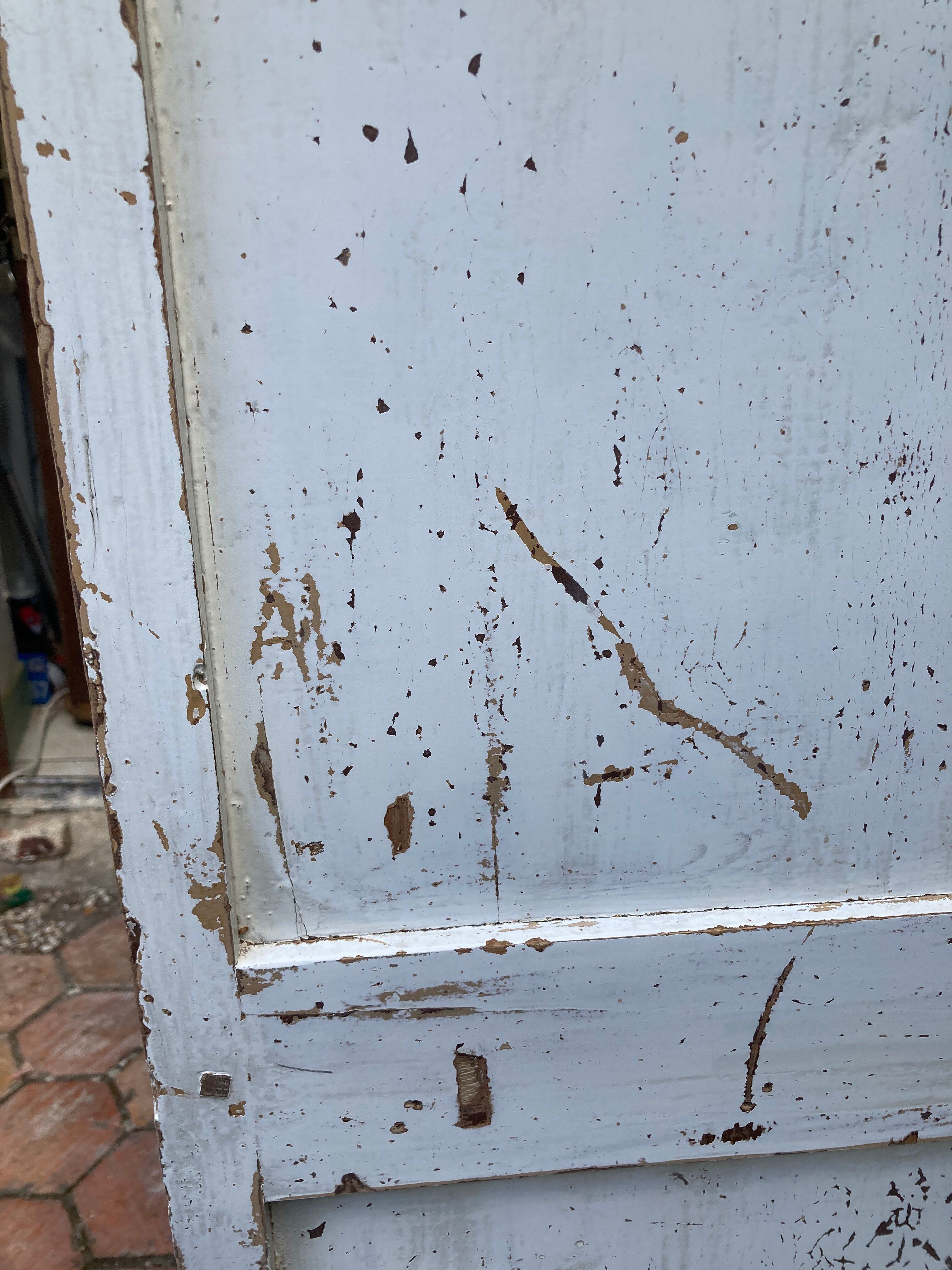 Armoire ancienne - bonnetière parisienne