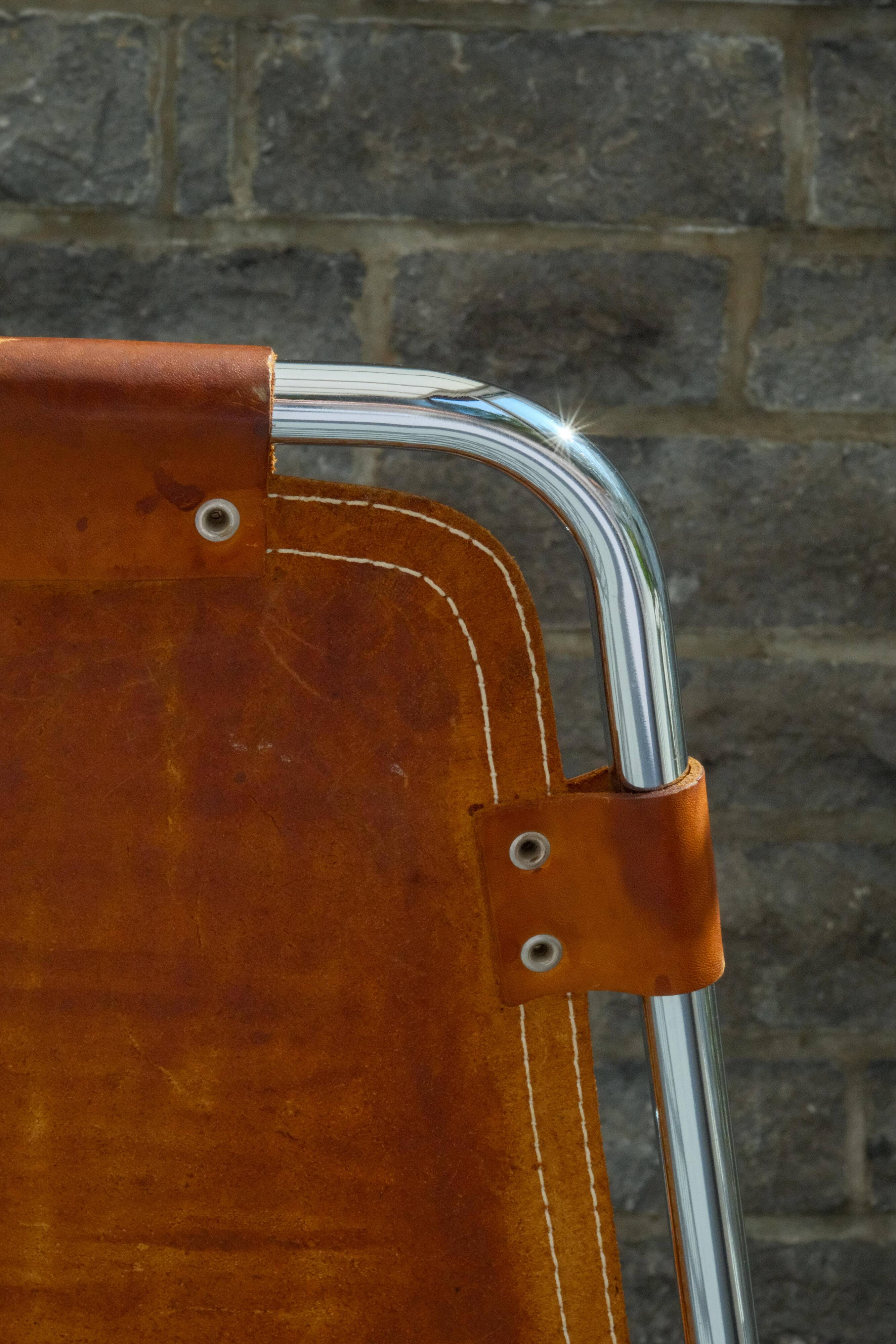 Chair Les Arcs Charlotte Perriand – Vintage patinated leather from the 60s/70s