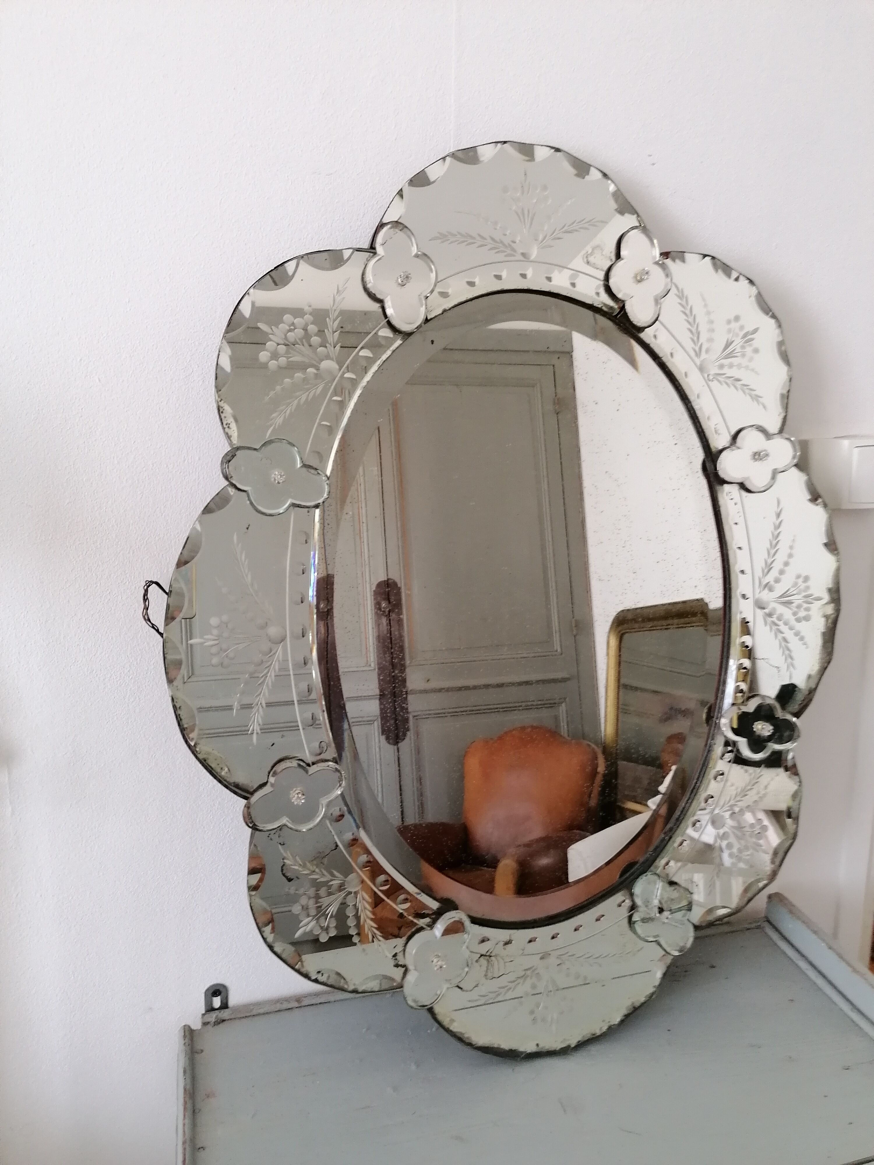 Bevelled Venetian mirror 75x57cm