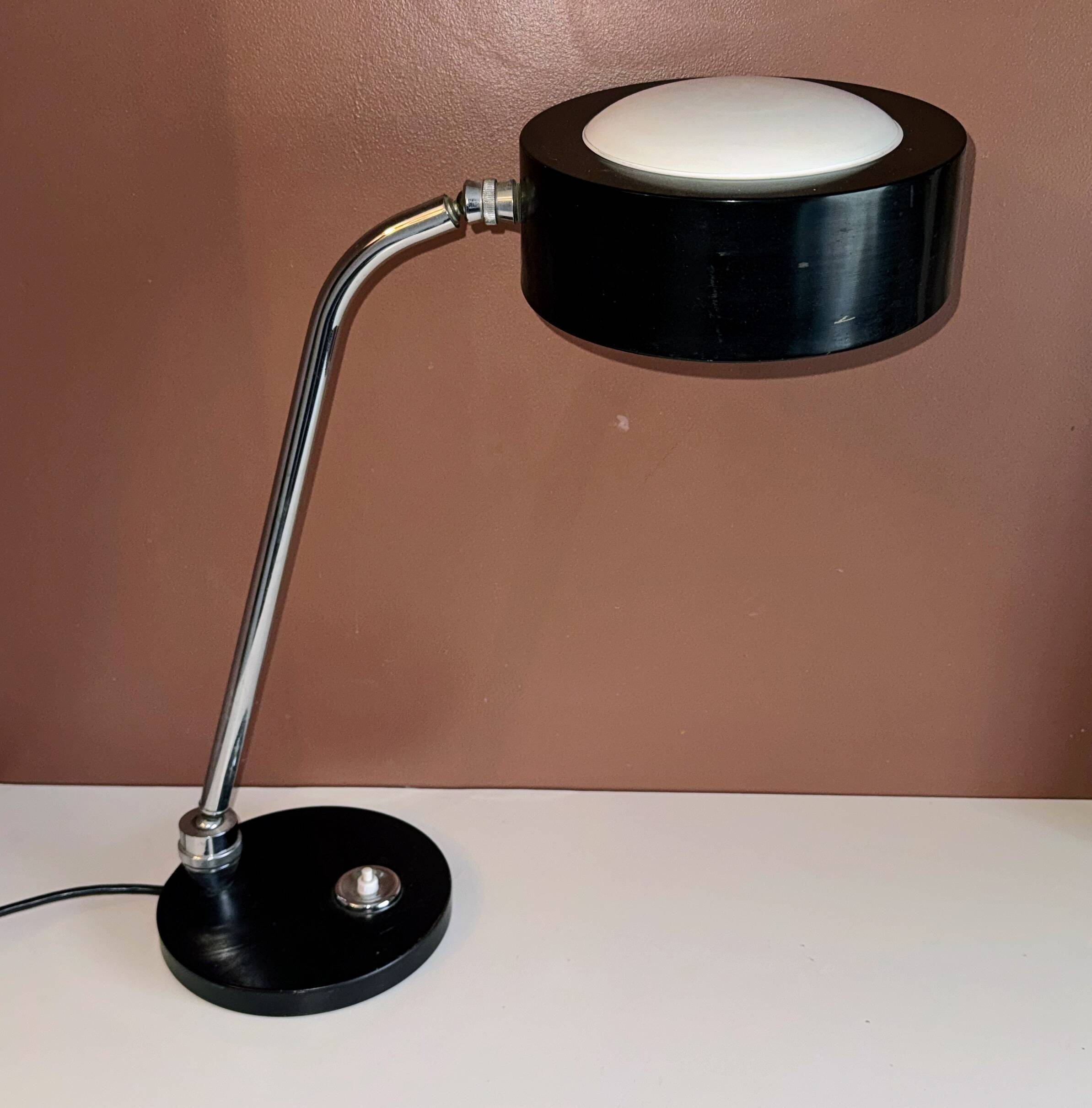 Vintage JUMO lamp model 900 from the 60s/70s.
