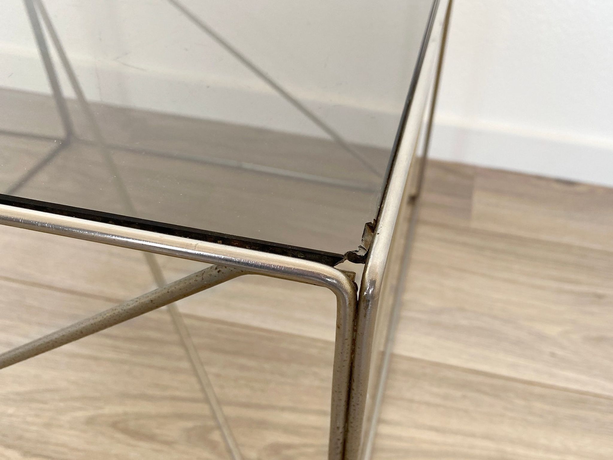 Table basse isocele conçue par Max Sauze, Isocele