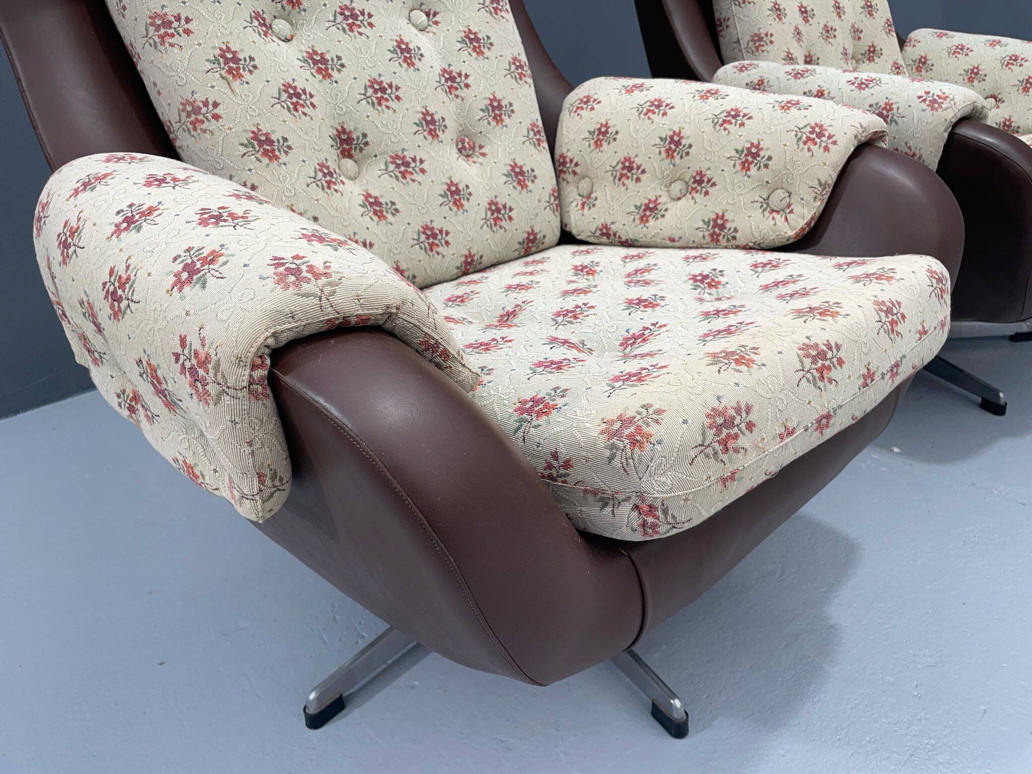 Fauteuil pivotant « Ušák » – ÚP Závody Rousínov, 1960