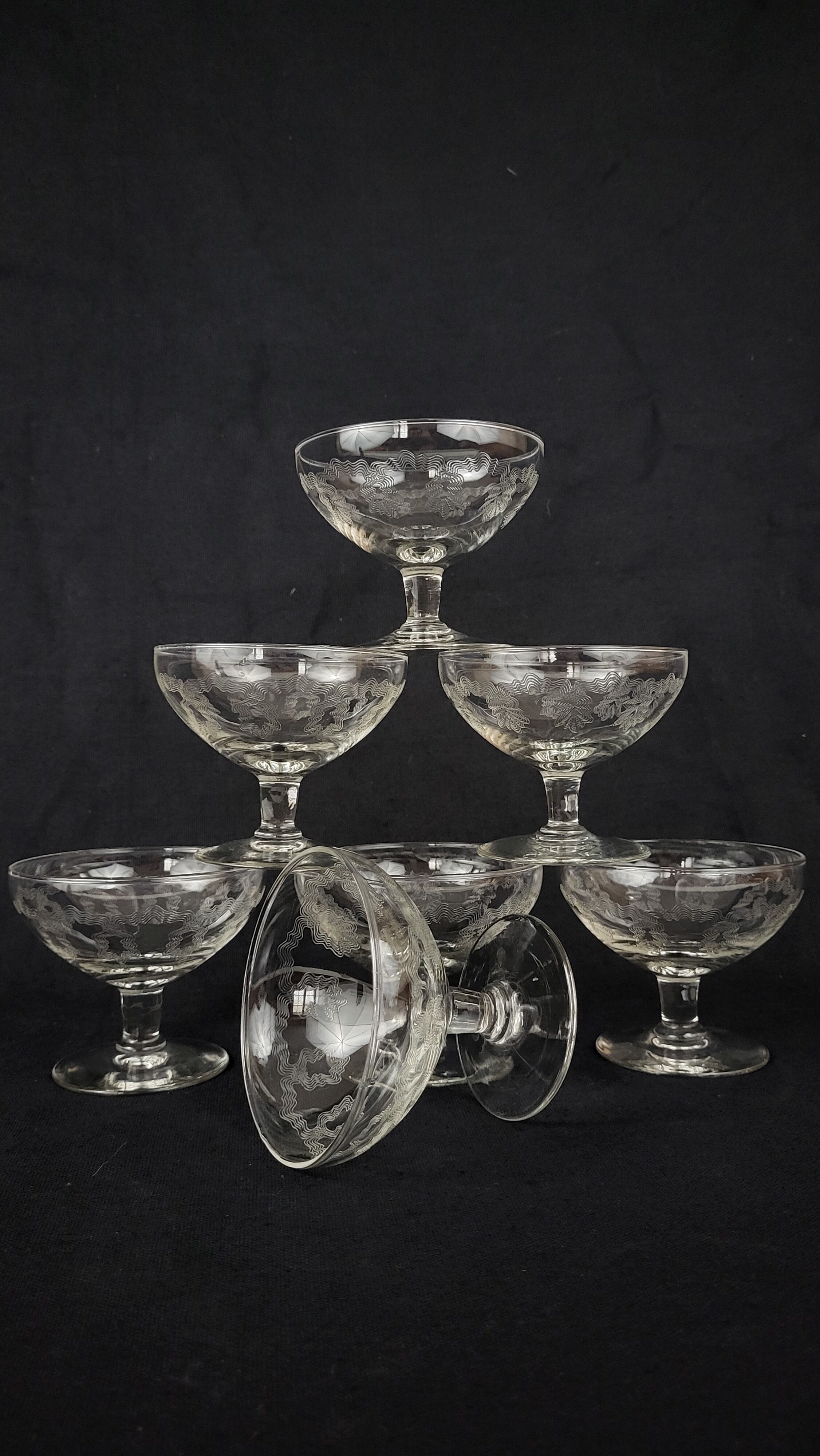 Set of 7 crystal champagne glasses