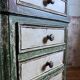 Chiffonnier ancien en bois patiné vert