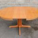 Extendable round table in elm
