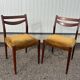 paire de chaises scandinaves