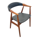 Thomas Harlev chair model 213