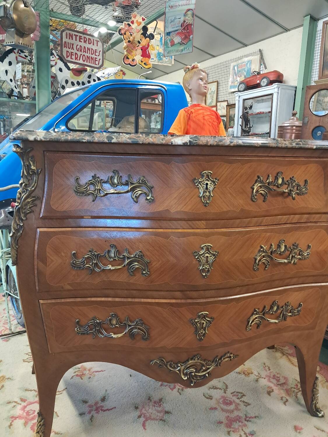 Louis XV style curved chest of drawers