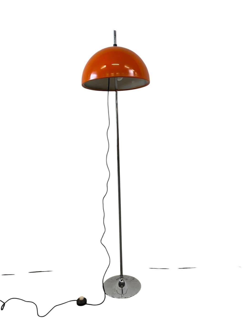 Lampadaire vintage chromé avec abat-jour orange