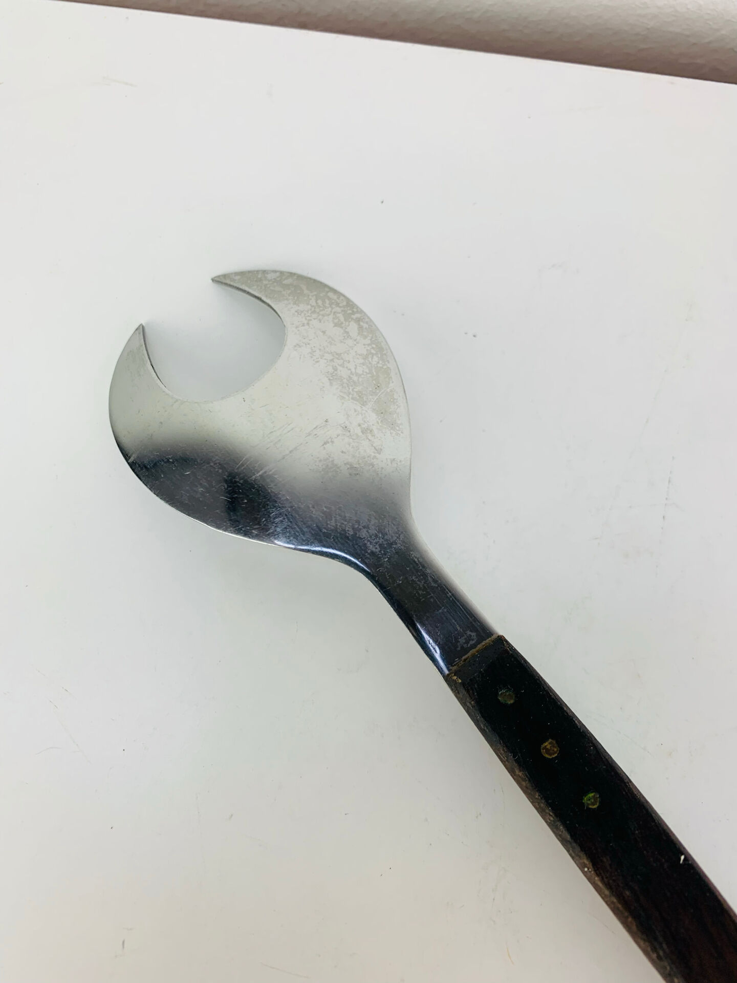 Scandinavian style service cutlery in teak and stainless steel