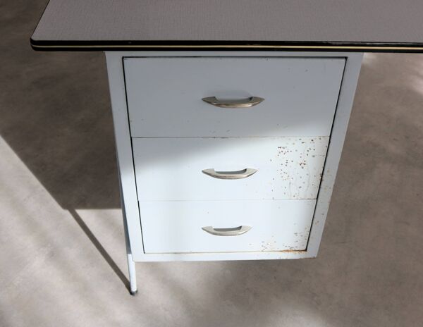 Bureau vintage   style industriel   années 1960   bureau