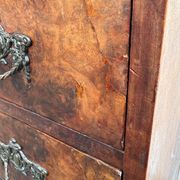 Commode en bois de burl vintage
