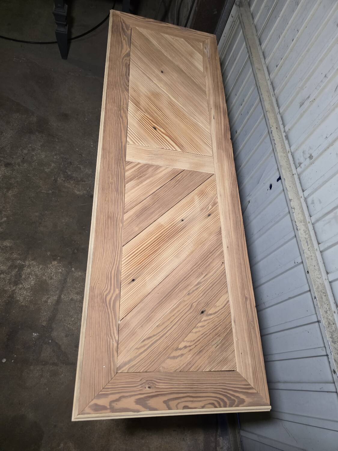 19th-century buffet in solid fir with a chevron top (shallow)