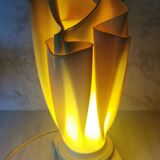 Corolla resin lamp