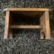 Petit tabouret ou repose pied en bois