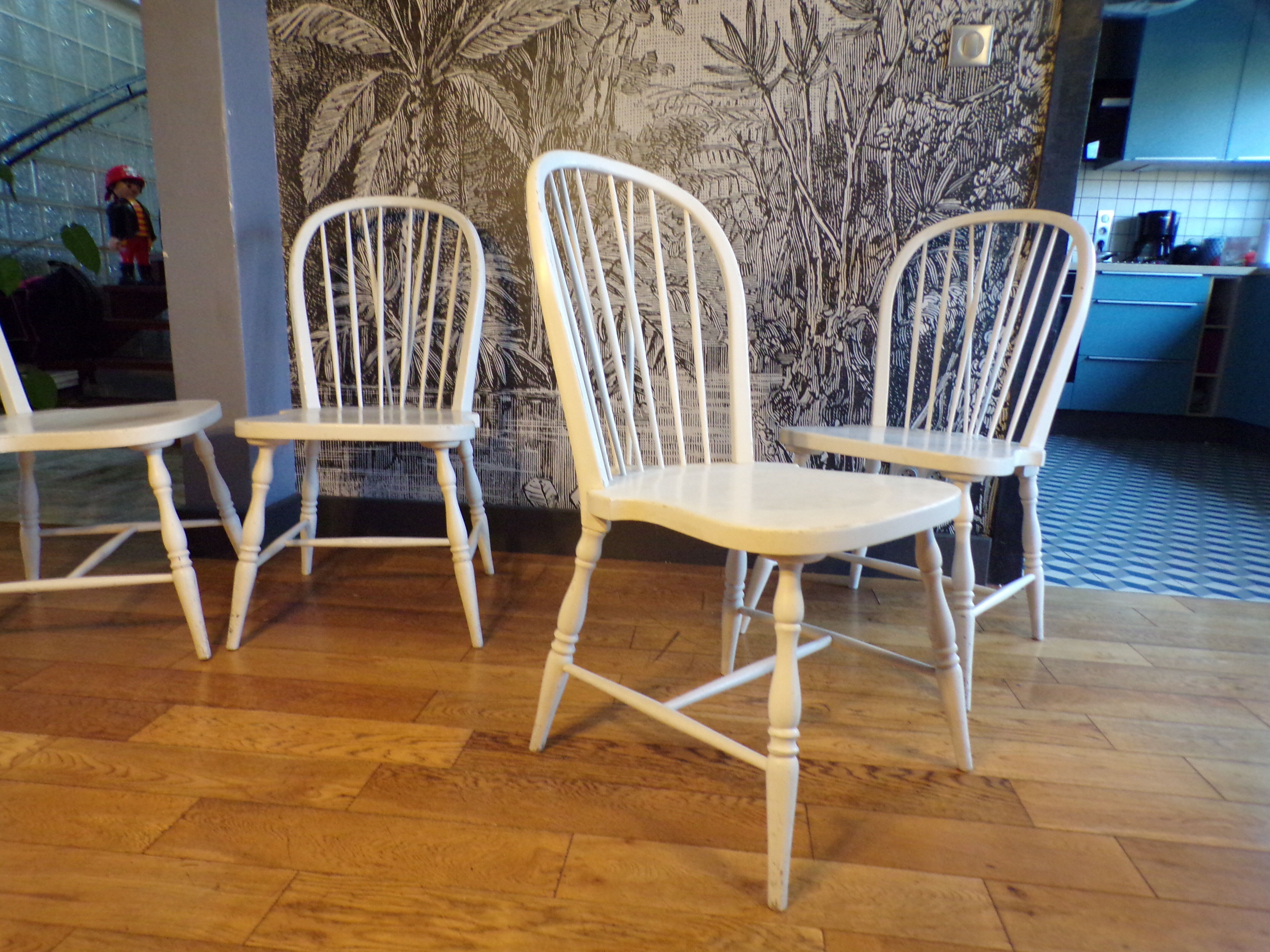 Suite 4 chairs Scandinavian windsor