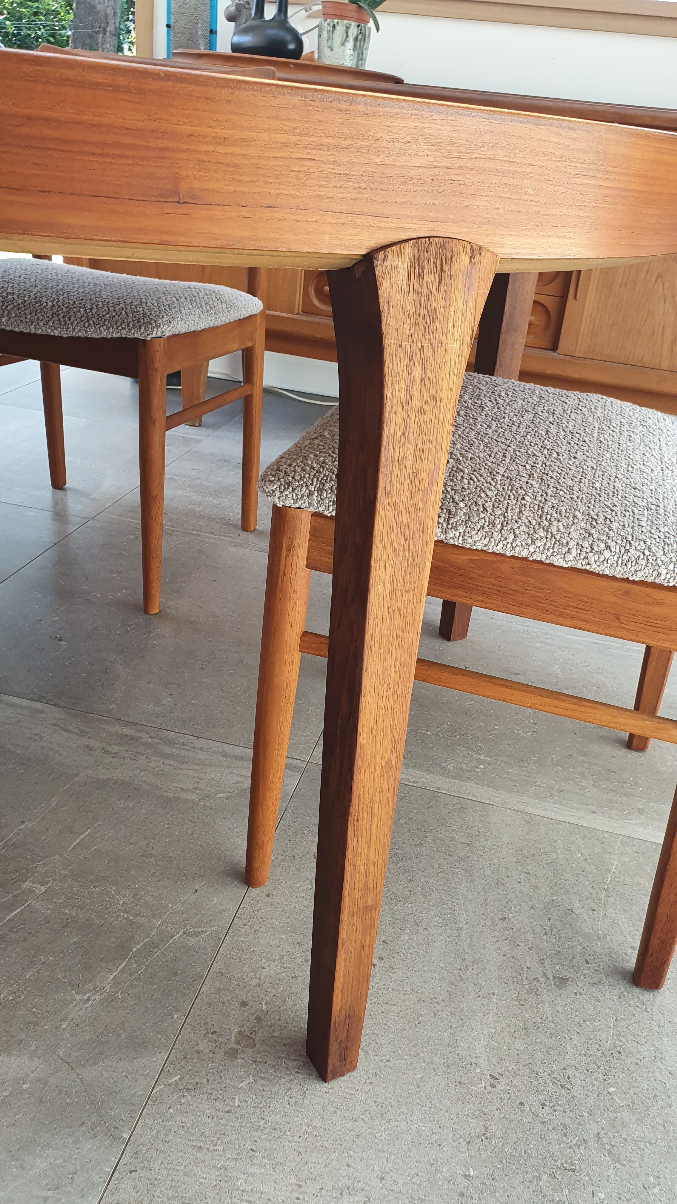Teak dining table editor Gudme Mobelfabrik, Danish