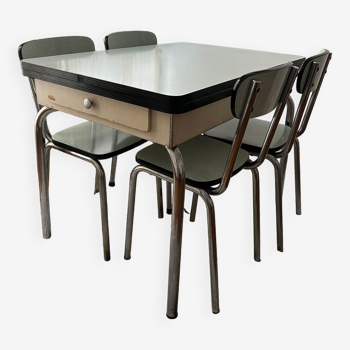 Ensemble formica - table et 4 chaises