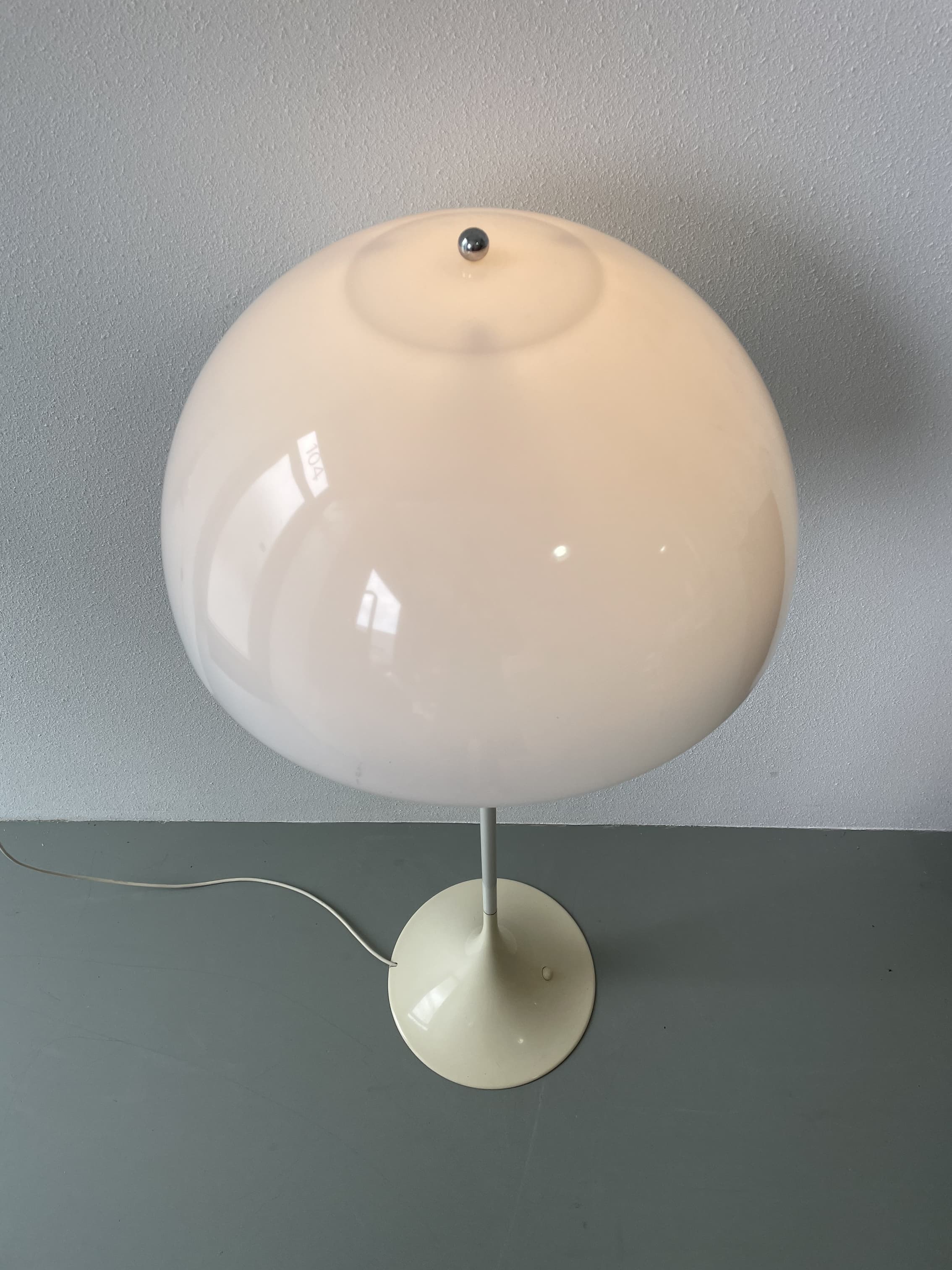Panthella floor lamp Louis Poulsen