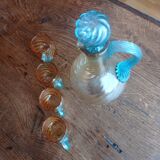 Pourer and its 4 cups