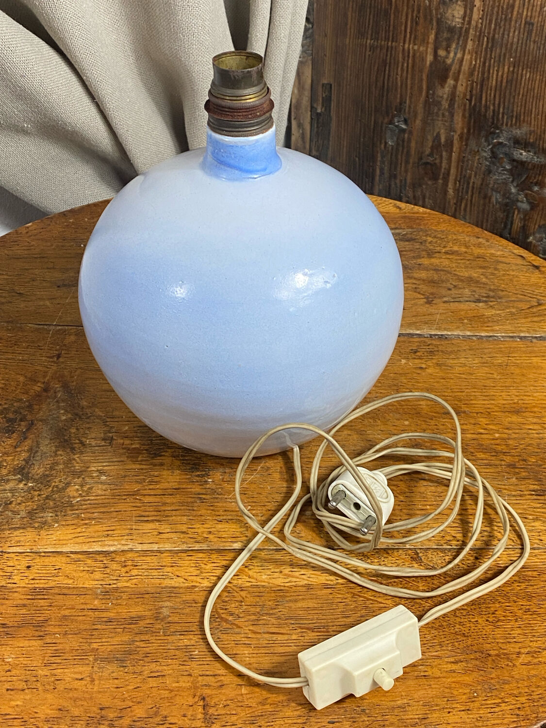 Ceramic ball lamp