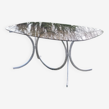 Table design des années 70, plateau verre fumé piètement chromé